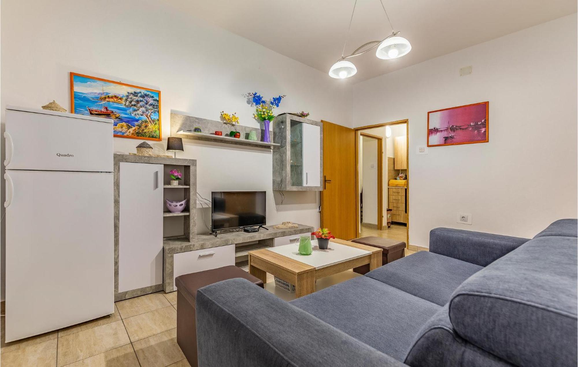 Amazing Apartment In Pula With Kitchen Eksteriør billede